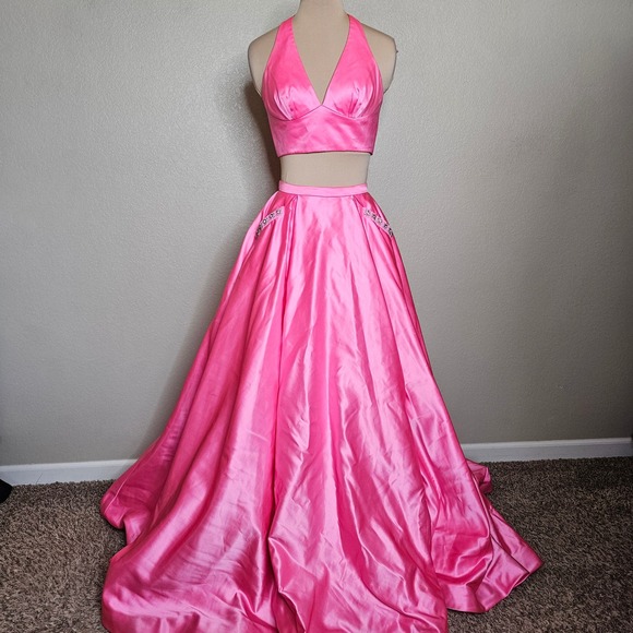 Sherri Hill 2 Pink Halter Neck Crop Top 2Piece Formal Skirt Set Beaded Pockets - Picture 2 of 16